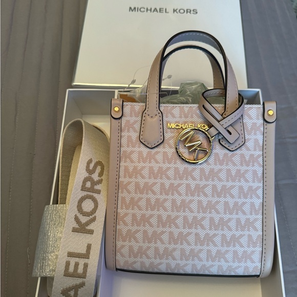 New Michael Kors Maple Extra Small NS Softpink Multi ~Shopper Crossbody Bag - Picture 1 of 7